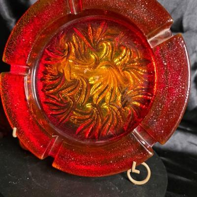 Vintage Mid-Century Amberina Art Glass Ashtray – L.E. Smith / Blenko Style, Swirling Sand Scroll Design, Red-to-Amber Glow, 1960s MCM Decor