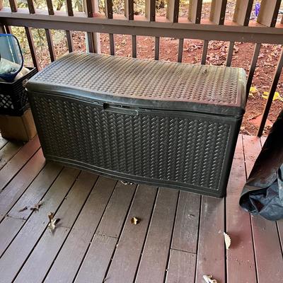 Suncrest Large Patio Storage Chest (BD-RG)