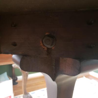 Mechanics Furniture Co Antique Clawfoot Dining Table w/ Two Leaves and Six Chairs (DR-KD)