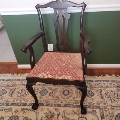 Mechanics Furniture Co Antique Clawfoot Dining Table w/ Two Leaves and Six Chairs (DR-KD)