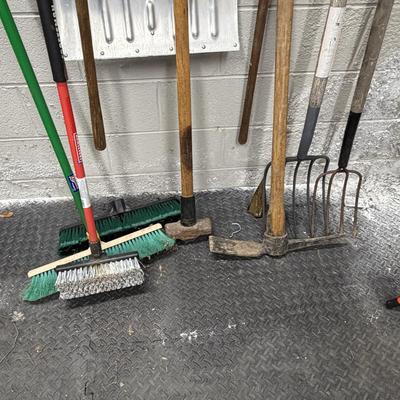 Yard Tools & More (G-MG)