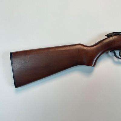Sale Photo Thumbnail #25: Offered is a vintage Remington Model 512 The Sportmaster rimfire rifle — a classic mid-century bolt-action .22 with the original tubular magazine and traditional one-piece hardwood stock. The stamped barrel code LTT dates the barrel to Feb. 1948, placin