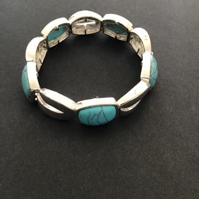 Silver Tone Faux turquoise stretchy bracelet