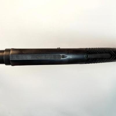 Sale Photo Thumbnail #137: Remington Model 10 Pump‑Action 12 Ga Vintage Bottom‑Eject Shotgun 
Offered is a classic Remington Model 10 pump‑action shotgun.
Serial Number 272229
Key Features
	•	Gauge: 12 gauge only.  ￼
	•	Action type: Pump‑action with unique bot