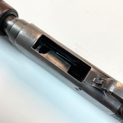 Sale Photo Thumbnail #140: Remington Model 10 Pump‑Action 12 Ga Vintage Bottom‑Eject Shotgun 
Offered is a classic Remington Model 10 pump‑action shotgun.
Serial Number 272229
Key Features
	•	Gauge: 12 gauge only.  ￼
	•	Action type: Pump‑action with unique bot