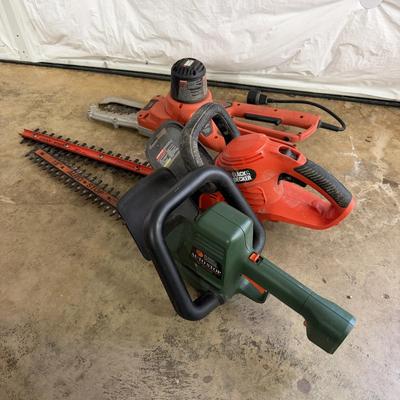 Black & Decker Alligator Loppers & Two Hedge Trimmers (G-MG)