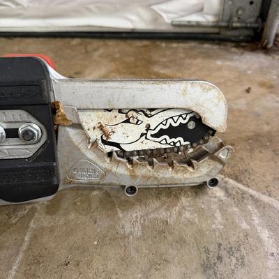 Black & Decker Alligator Loppers & Two Hedge Trimmers (G-MG)