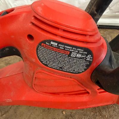 Black & Decker Alligator Loppers & Two Hedge Trimmers (G-MG)