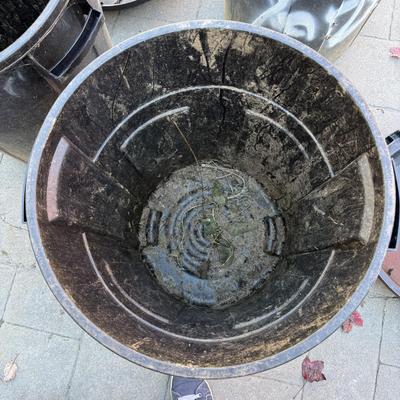 Three 20 Gallon Rubbermaid Roughnecks with Lids