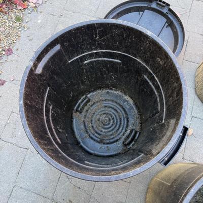 Three 20 Gallon Rubbermaid Roughnecks with Lids