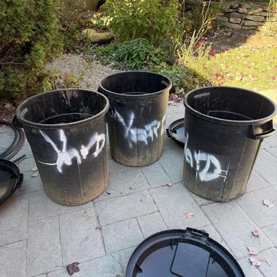 Three 20 Gallon Rubbermaid Roughnecks with Lids