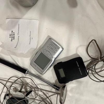 Grilling Accessories - Sondiko Torch, Meat Thermometers Plus More (BD-RG)