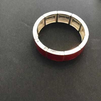 Very nice gold tone with Red enamel stretchy bracelet