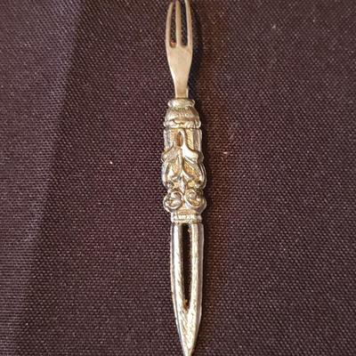 Elegant Entertaining-Sheffield, Aynsley and More (DR-KD)