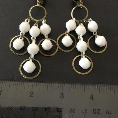 Beautiful vintage faux milk, glass clip on statement earrings