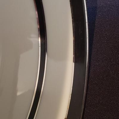 Lenox "Venture" Dishes and Four Dimensions Collection Mugs (DR-KD)