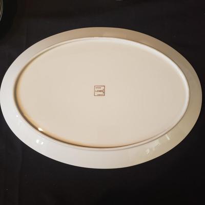 Lenox "Venture" Dishes and Four Dimensions Collection Mugs (DR-KD)