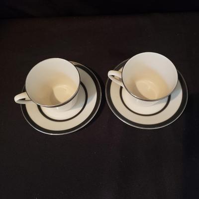 Lenox "Venture" Dishes and Four Dimensions Collection Mugs (DR-KD)