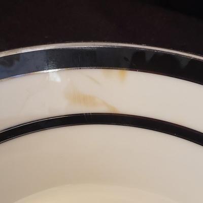 Lenox "Venture" Dishes and Four Dimensions Collection Mugs (DR-KD)