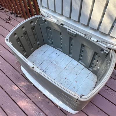 Rubbermaid Storage Chest (BD-RG)