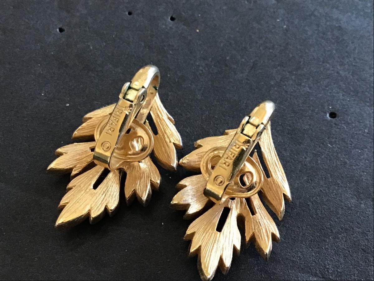 Vintage Trifari Clip on Earrings