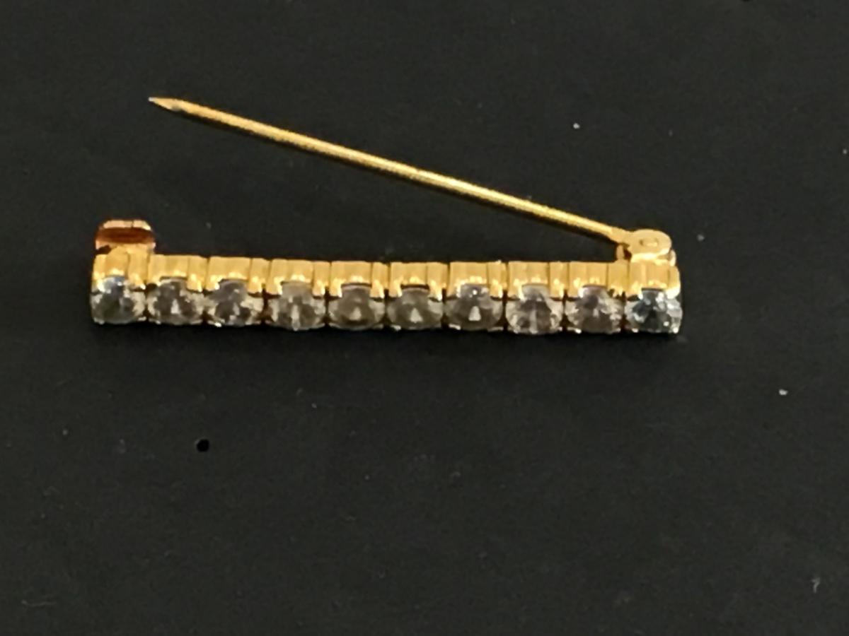 Petite Bar Pin Brooch