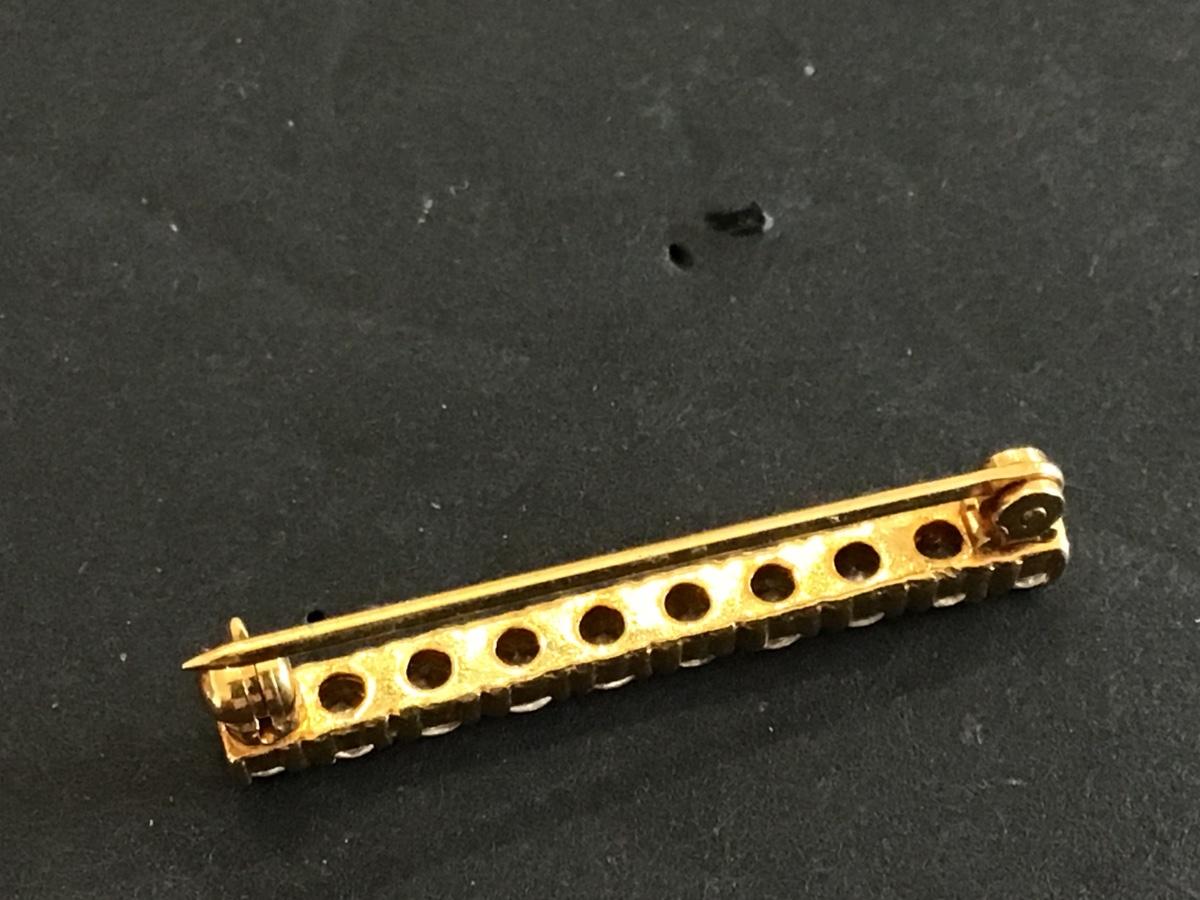 Petite Bar Pin Brooch