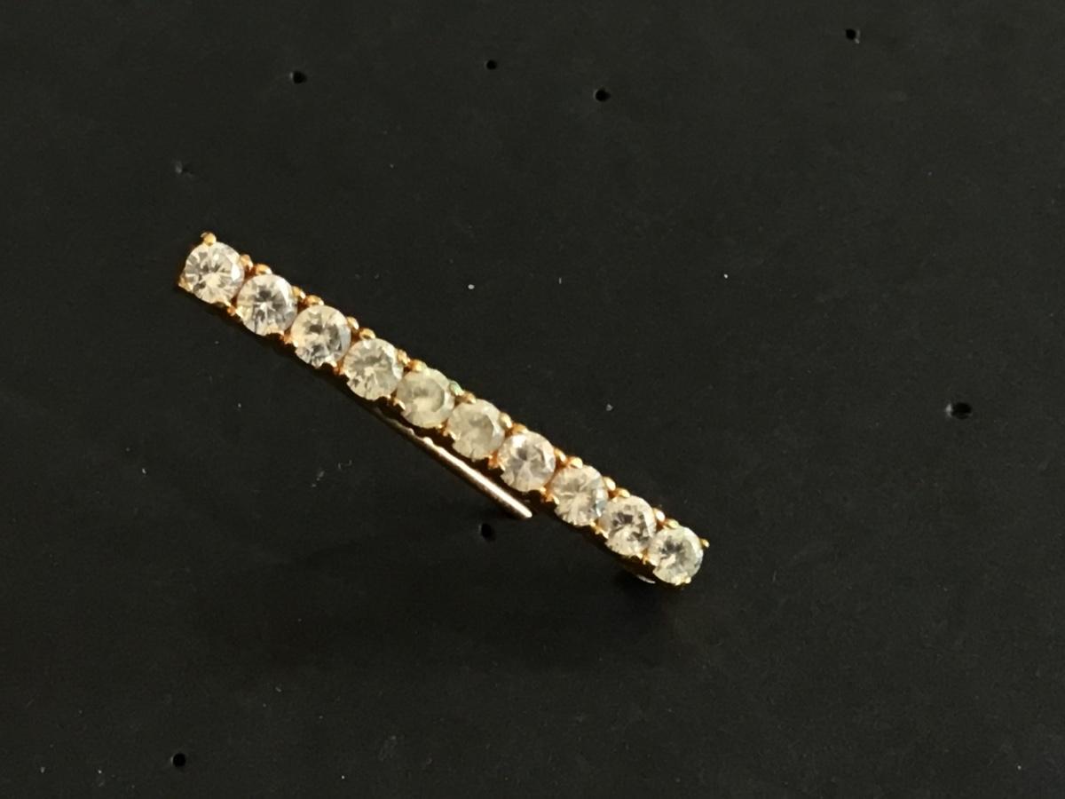 Petite Bar Pin Brooch