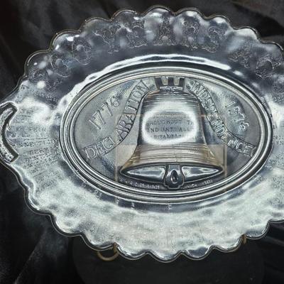 Vintage 1976 Bicentennial Liberty Bell Glass Platter – Commemorative “1776–1976 Declaration of Independence” Collector Serving Tray