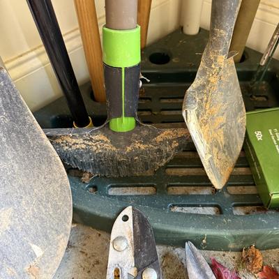 Yard Tools w/Stand & Nitrogen Fertilizer