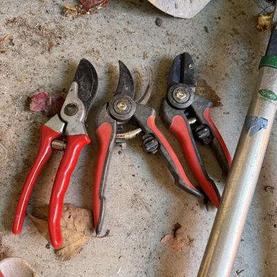 Yard Tools w/Stand & Nitrogen Fertilizer