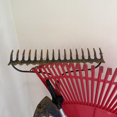 Yard Tools w/Stand & Nitrogen Fertilizer