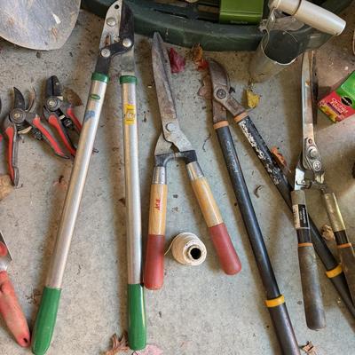 Yard Tools w/Stand & Nitrogen Fertilizer