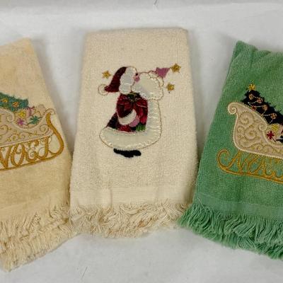 Sale Photo Thumbnail #356: With embarrassing embroidered Christmas images: Sleighs and Santa Claus.  In like-new condition.