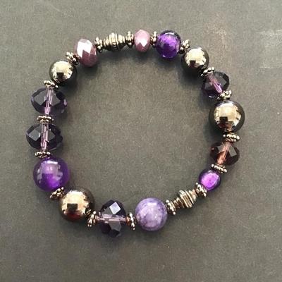 Very nice purple glass beaded and purple polished stone bracelet