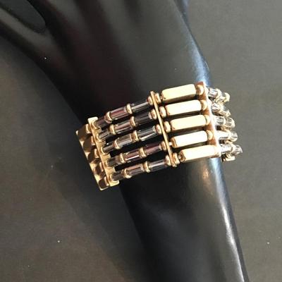 Very nice Gold tone glass beaded stretch bracelet