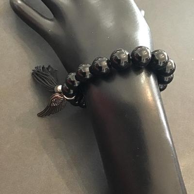 Black glass beaded stretch bracelet