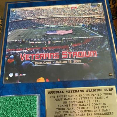 ? Official Veterans Stadium Turf Plaque – Eagles Final Game 2003 – Limited Edition #159/800