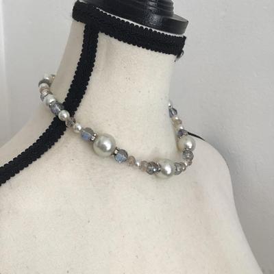 Beautiful Faux pearl glass beaded choker necklace