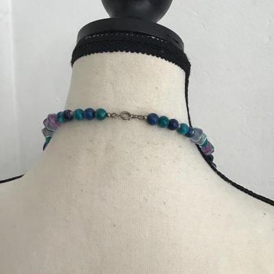 Very nice multi colored faux beaded necklace