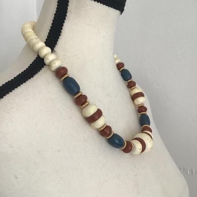 Vintage Avon, Indian Summer, natural beaded necklace
