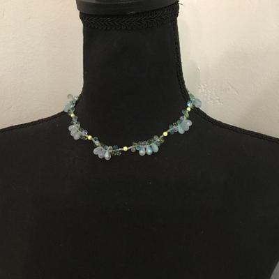 Beautiful designer donna Beth Mitchell gorgeous open, White moon stone, glass, bead collar necklace