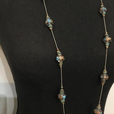 Beautiful vintage wedding cake glass bead necklace