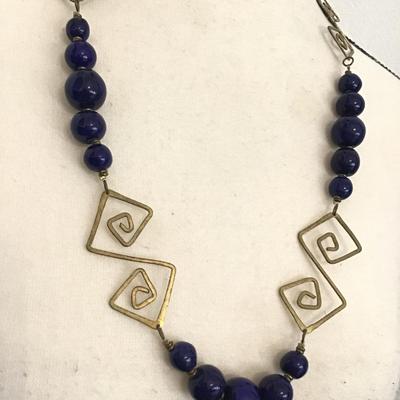 Beautiful Blue glass beaded vintage necklace