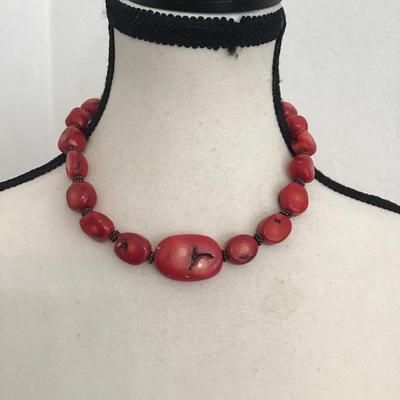 Beautiful, vintage, red, coral beaded necklace