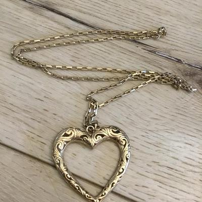 Vintage satin, gold, toned, heart pendant necklace