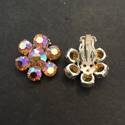 Beautiful vintage, A.B. rhinestone earrings