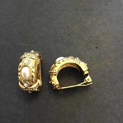 Beautiful, vintage premier, design, fashion, statement earrings