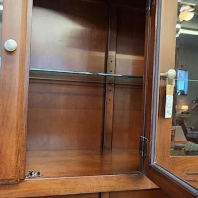 China Hutch - Hom Furniture