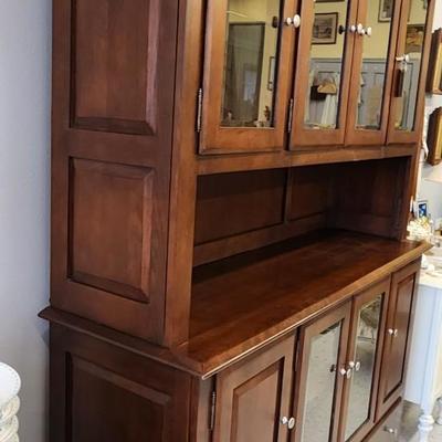 China Hutch - Hom Furniture